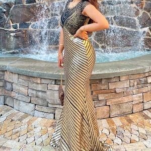 Dress fit S/M——— 2-6